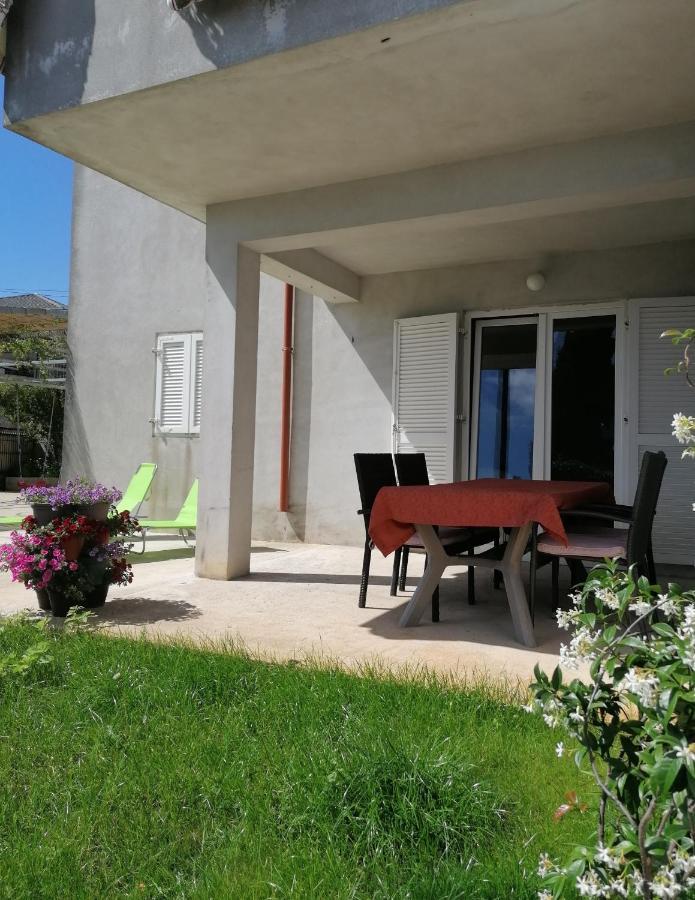 Apartments Marlen Mali Losinj Bagian luar foto