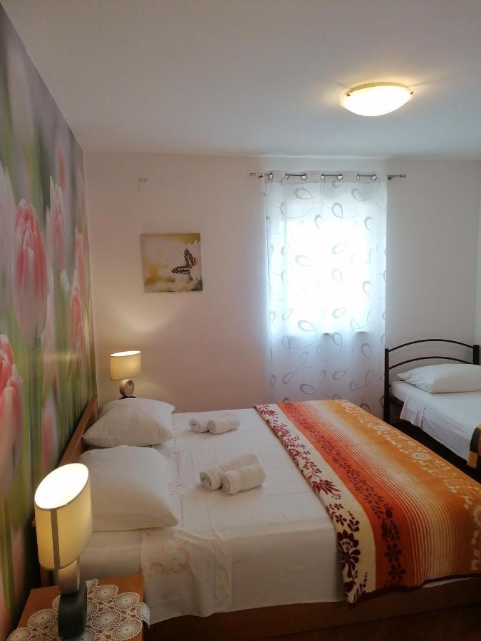 Apartments Marlen Mali Losinj Bagian luar foto